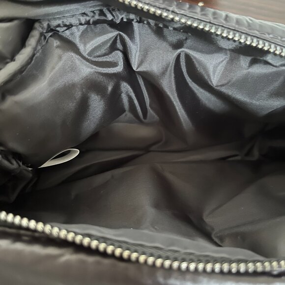 Moncler Black VIP Toiletry Bag Cosmetic Clutch Makeup Puffer Purse New - Picture 5 of 9